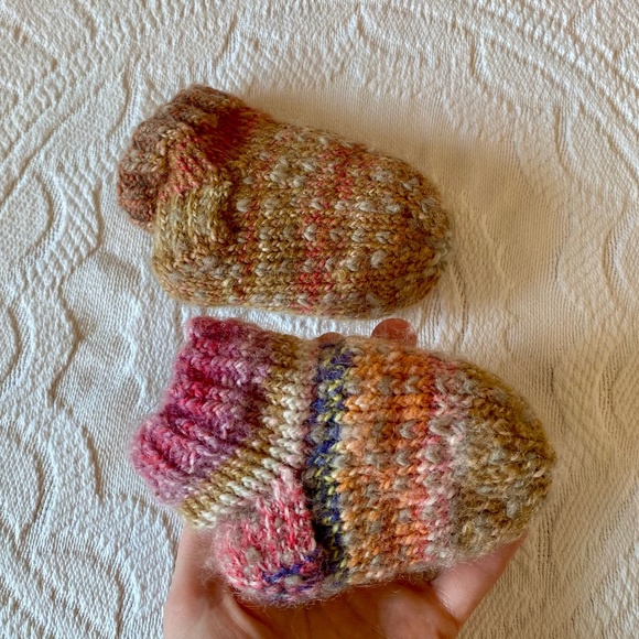 Hand Made Knit Thrum Socks Baby 0-6 Months - Picture 1 of 4